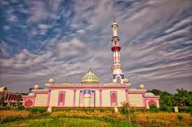গুঠিয়া মসজিদ : এশিয়ার অন্যতম বৃহত্তম মসজিদ