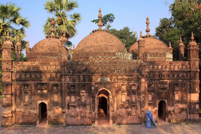 চারশো বছর পুরনো চাঁদগাজী ভূঁঞা মসজিদ : ফেনী